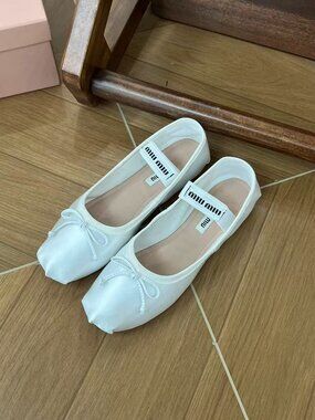 MIu Miu Women's Flats